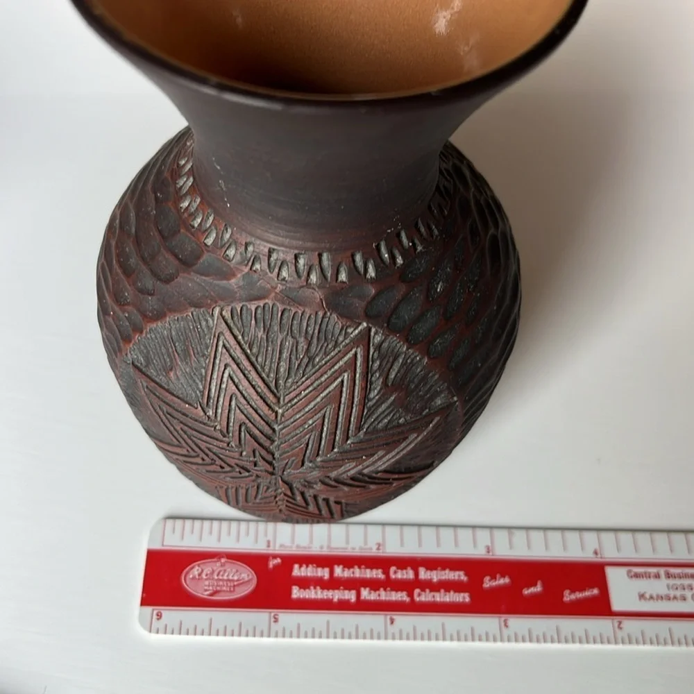 Vintage Kanyehgeh Pottery Six Nations Mohawk Vase Signed JS